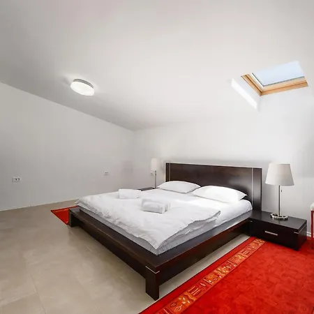 빌라 In Near Brijuni Islands