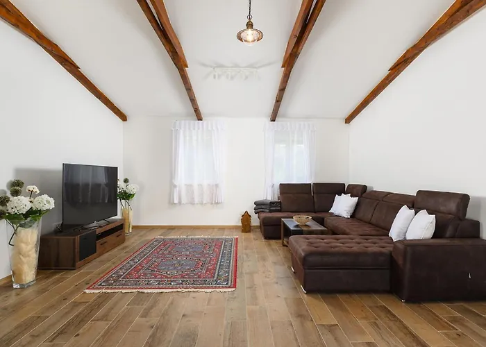 In Near Brijuni Islands Villa Poreč